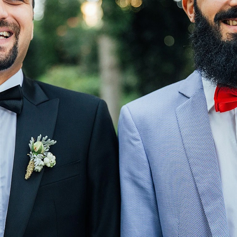 Le charme du costume de mariage à Paris